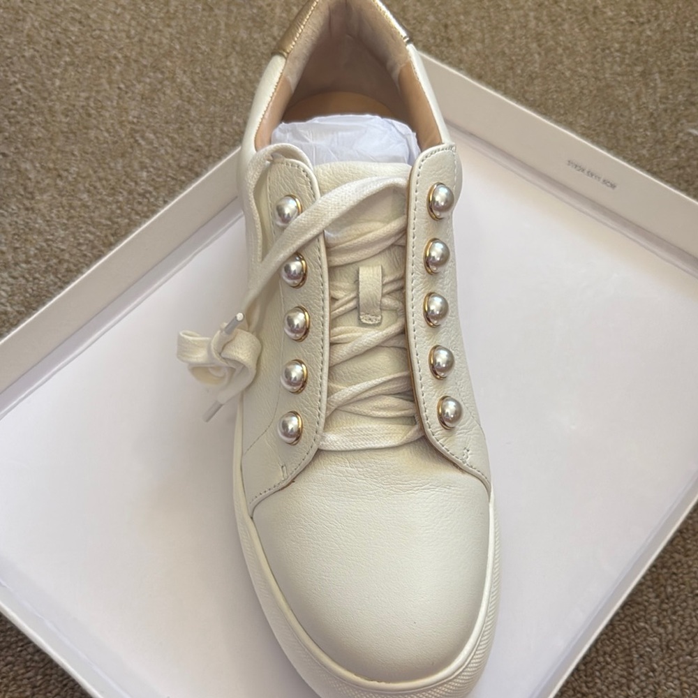 White Sneakers - Pearl-Embellished Women's Sneakers